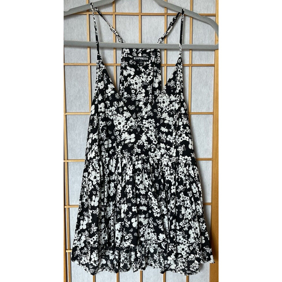 Express Black White Floral Strappy Tank Top Side Zip Medium - Picture 1 of 6